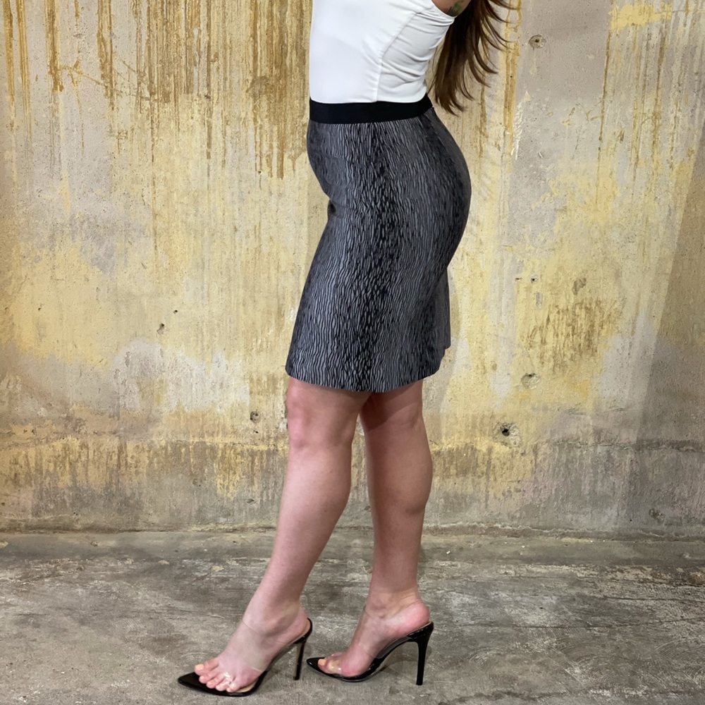 Ann Taylor Petite Grey and Black Skirt - Picture 9 of 12